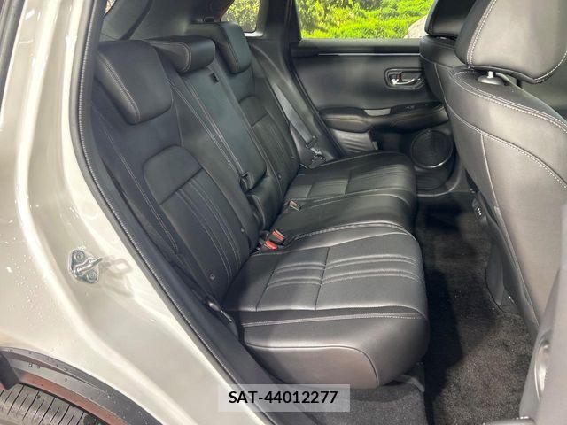 Honda ZR-V 2025-12 8832723-8