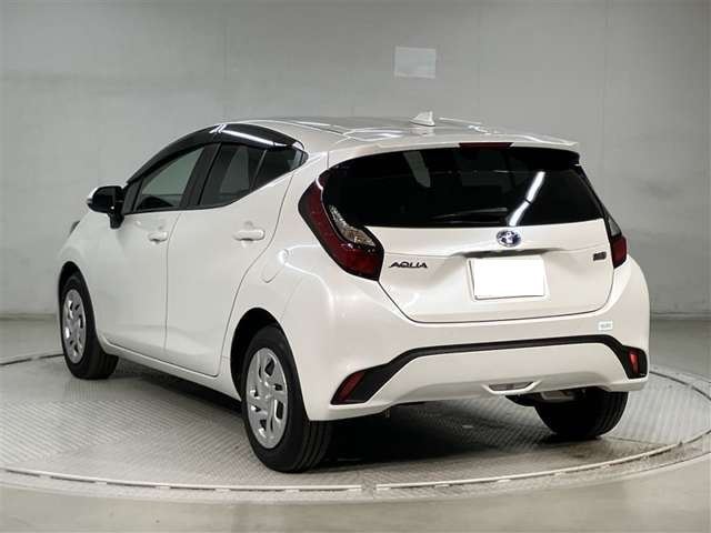 Toyota AQUA 2023 448526-3