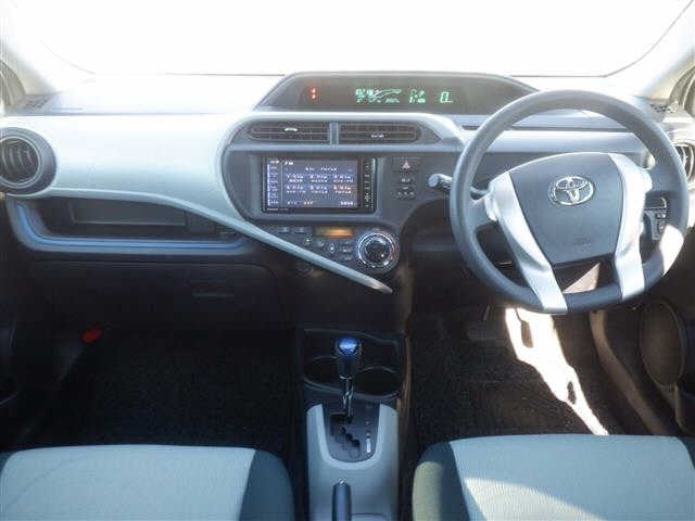 Toyota AQUA 2013 444256-2
