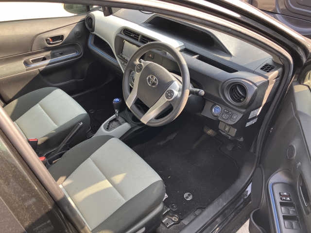 Toyota AQUA 2013 444260-2