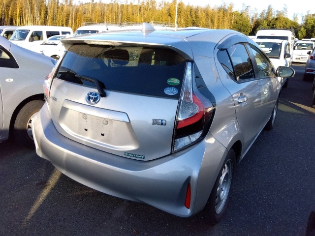 Toyota AQUA 2020 444265-1