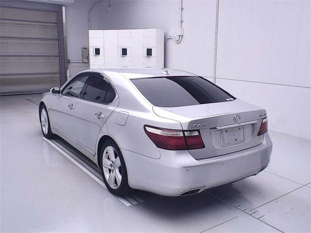 Lexus LS 2008 444468-1