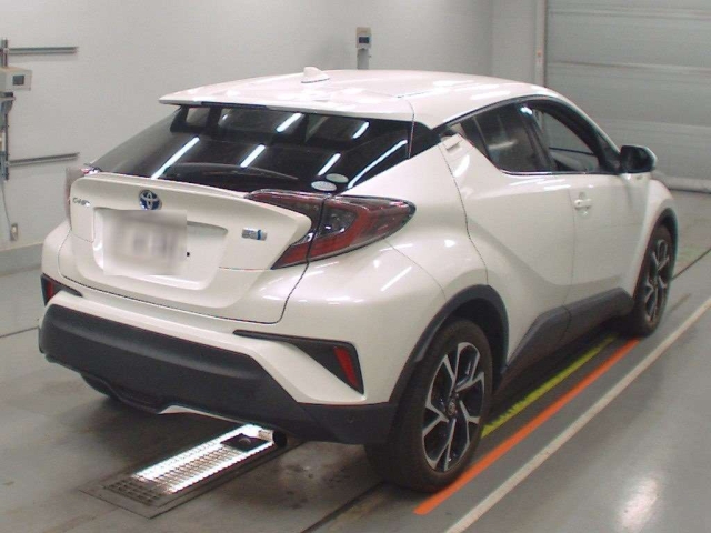 Toyota C-HR 2016 445238-1