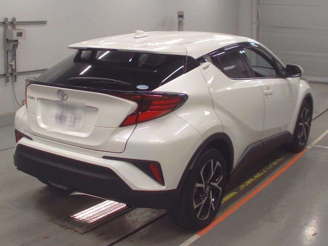 Toyota C-HR 2021 445239-1