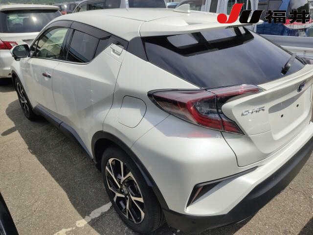 Toyota C-HR 2018 445242-1