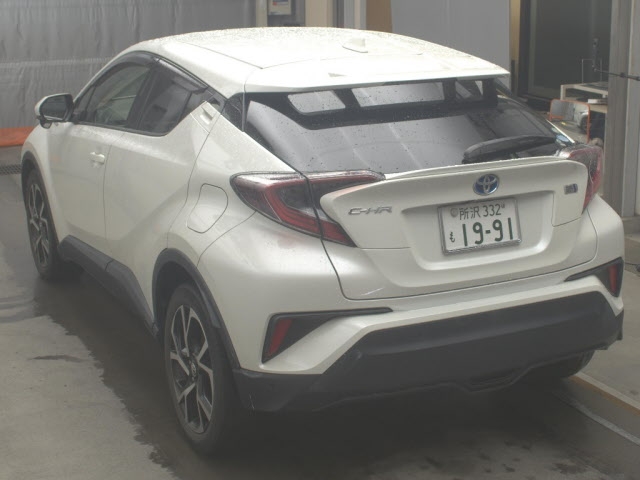 Toyota C-HR 2017 445244-1