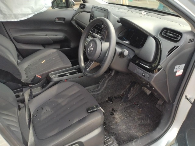 Toyota AQUA 2022 456216-1