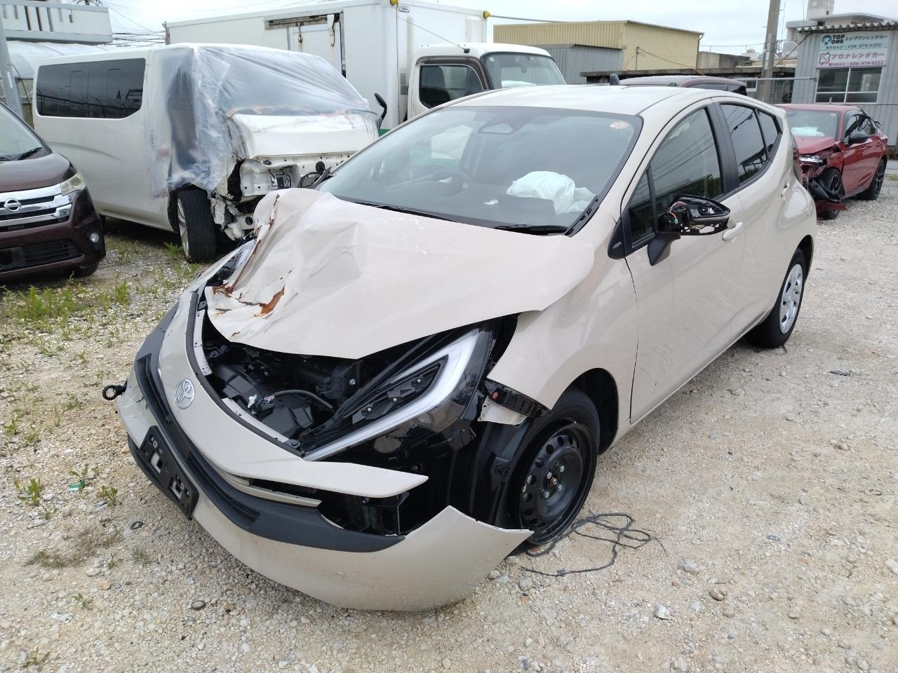 Toyota AQUA 2026 456217-2