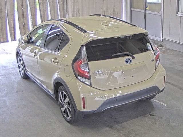 Toyota AQUA 2018 457047-1