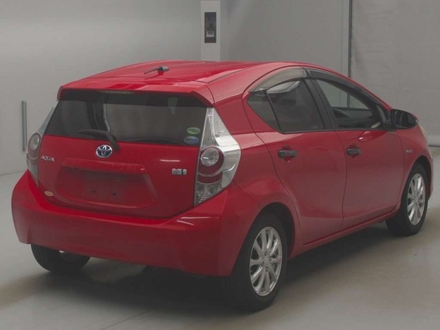 Toyota AQUA 2012 457464-1