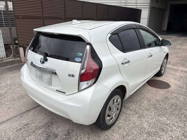 Toyota AQUA 2016 457467-1