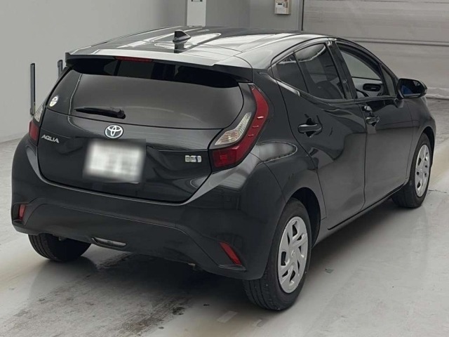 Toyota AQUA 2022 457474-1