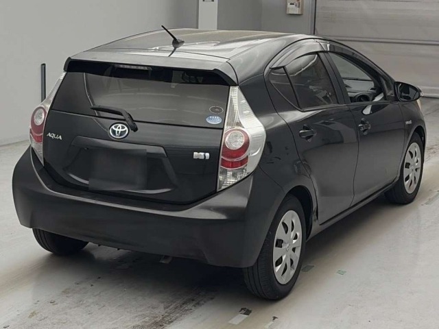 Toyota AQUA 2012 457479-1