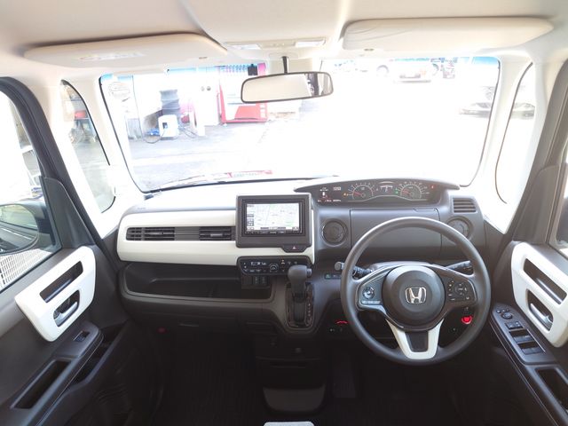 Honda N BOX 2021-11 180347-1