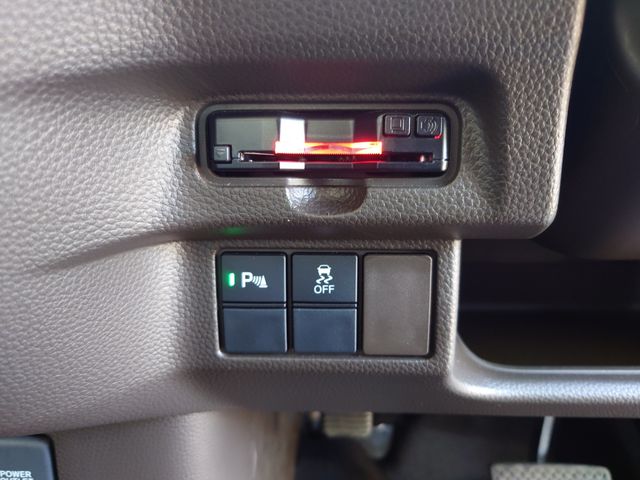 Honda N BOX 2021-11 180347-8