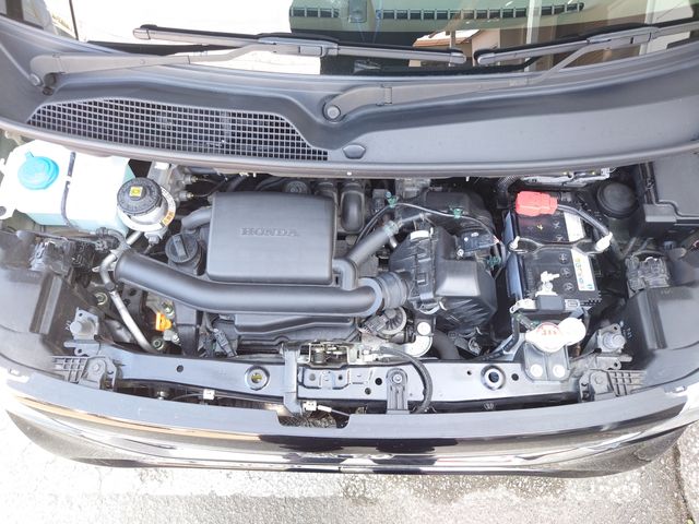 Honda N BOX 2021-11 180347-28