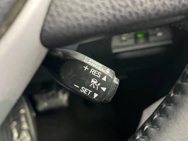 Toyota VOXY 2014-10 180290-5