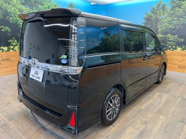 Toyota VOXY 2014-10 180290-17