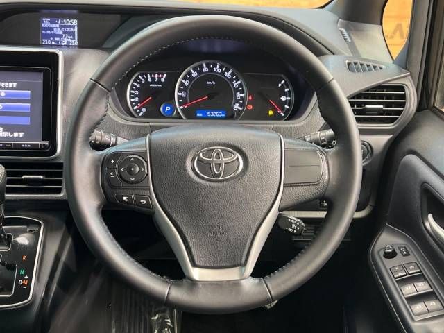Toyota VOXY 2014-10 180290-11