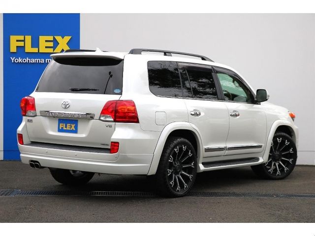 Toyota LAND CRUISER 2013-11 180358-1