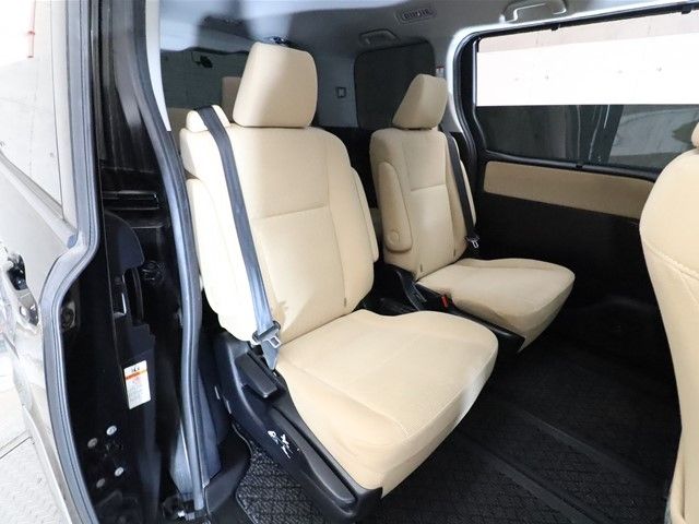 Toyota NOAH HYBRID 2014-09 180370-4
