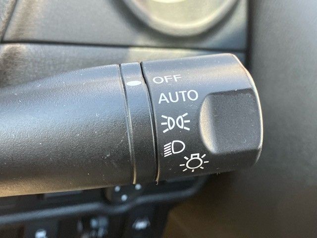 Nissan NOTE 2019-06 180275-22