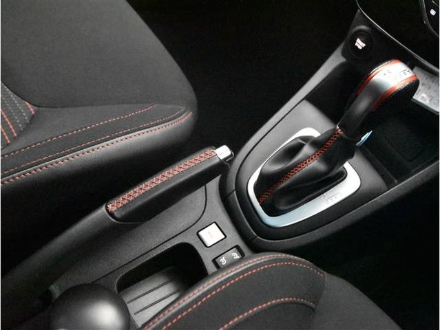 Renault LUTECIA 2019-11 180280-22
