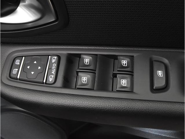Renault LUTECIA 2019-11 180280-25