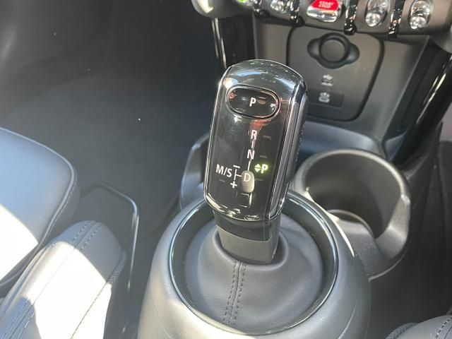 Bmw MINI 2022-12 180302-23