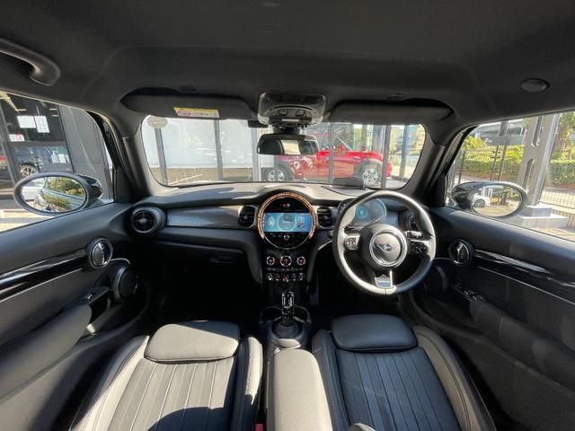 Bmw MINI 2022-12 180302-1