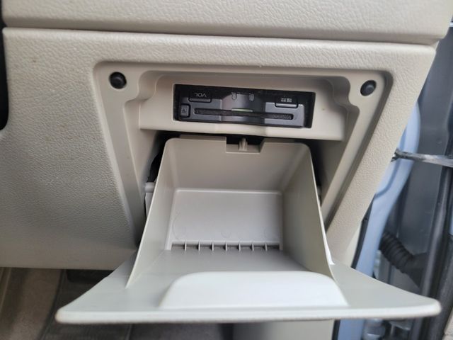 Toyota NOAH 2013-12 180284-18
