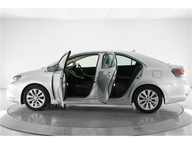 Lexus HS 2014-11 180325-5