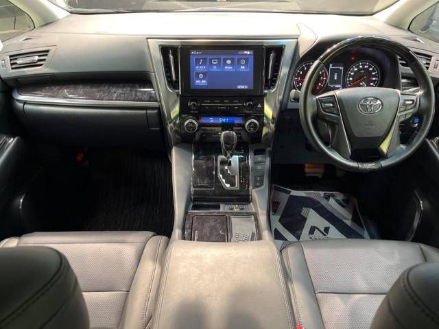 Toyota ALPHARD 2021-06 180314-1