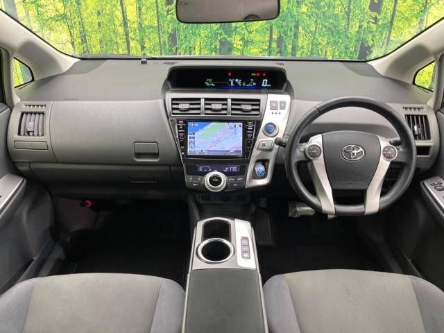 Toyota PRIUS ALPHA 2013-01 180361-1