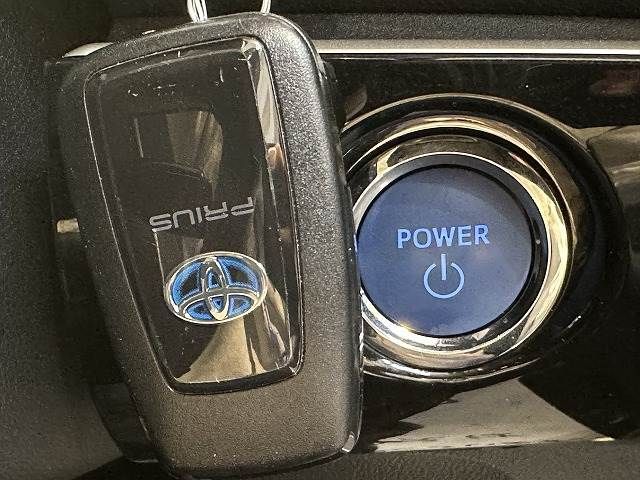 Toyota PRIUS 2016-10 180301-9