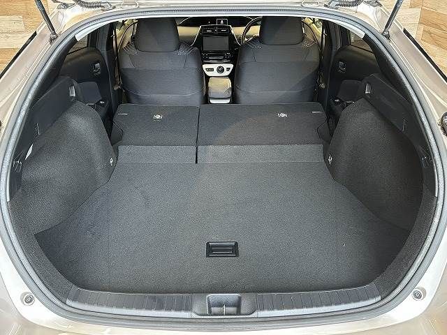 Toyota PRIUS 2016-10 180301-12