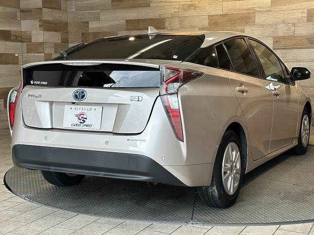 Toyota PRIUS 2016-10 180301-16