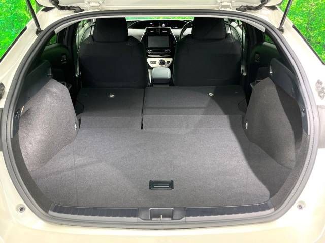 Toyota PRIUS 2016-10 180304-10
