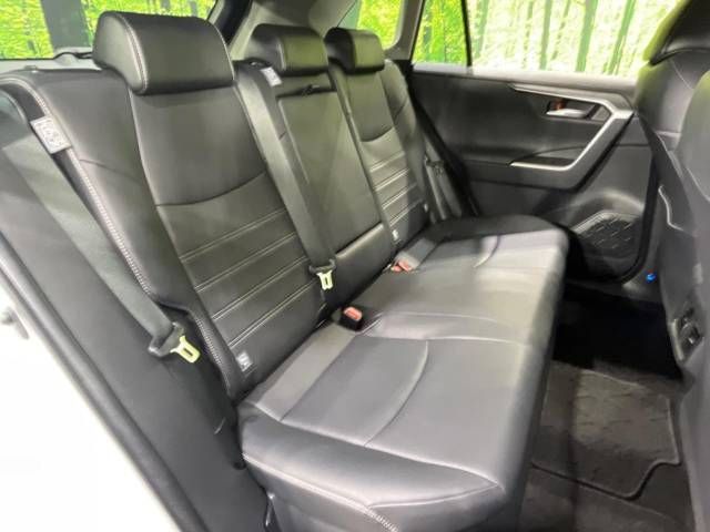 Toyota RAV4 2019-07 180363-9