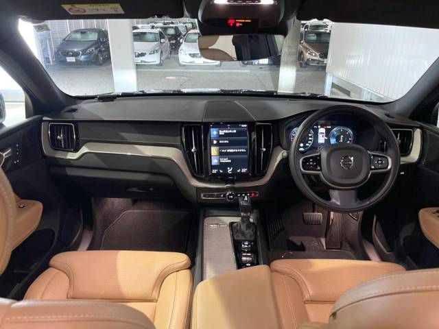 Volvo XC60 2019-06 180336-1