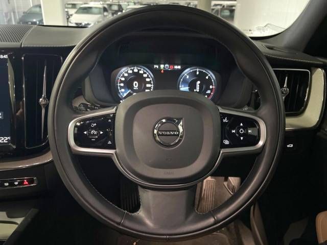 Volvo XC60 2019-06 180336-9