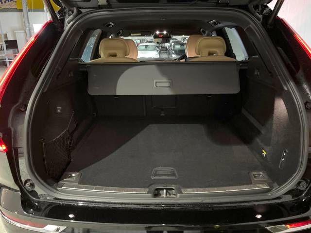 Volvo XC60 2019-06 180336-12