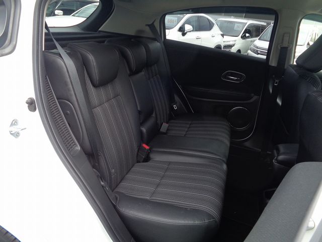 Honda VEZEL 2016-01 180326-5