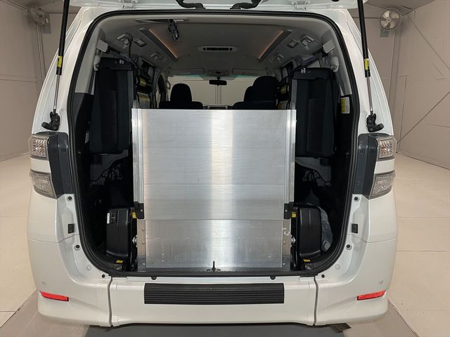 Toyota VELLFIRE 2013-02 180297-10
