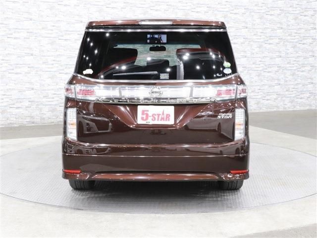 Nissan ELGRAND 2014-02 16368-9