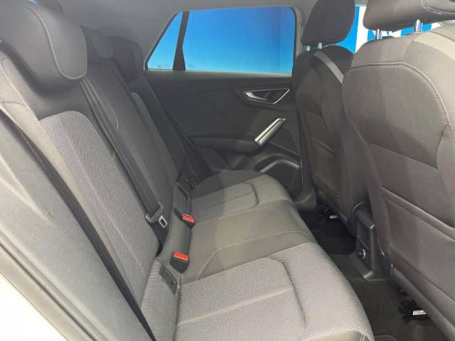 Audi Q2 2017-11 191178-9