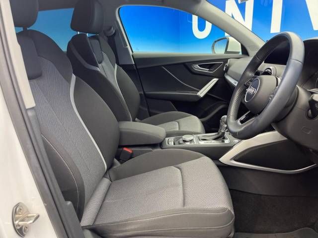 Audi Q2 2017-11 191178-8