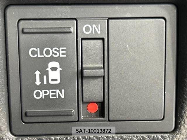 Honda N BOX CUSTOM 2019-02 239141-6