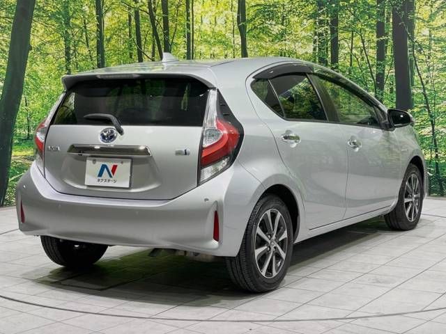 Toyota AQUA 2018-11 188430-17
