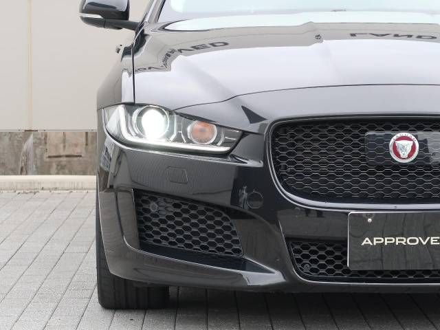 Jaguar XE 2018-12 20018-13